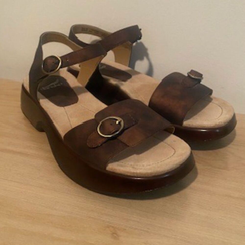 Dansko Brown Leather Platform Sandals Women’s Size 7.5-8